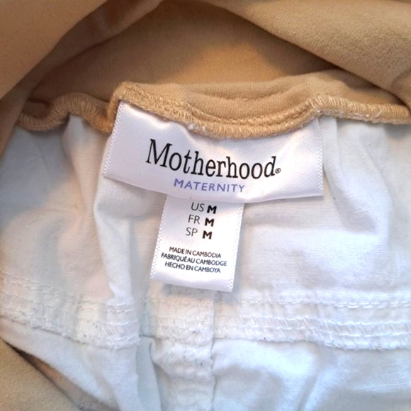 Motherhood Maternity Full Panel Lightweight White Shorts Size Medium - Picture 5 of 6